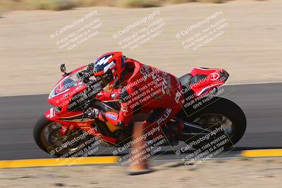 media/Oct-08-2022-SoCal Trackdays (Sat) [[1fc3beec89]]/Turn 9 Inside (10am)/